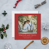 Rode eenvoudige kerst getrouwd en vrolijke Pas get Feestdagenkaart