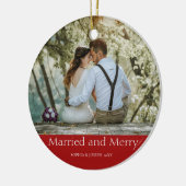 Rode eenvoudige kerst getrouwd en vrolijke Pas get Keramisch Ornament (Links)