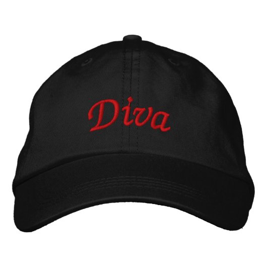 Rode elegante diva op zwart geborduurde pet (Voorkant)