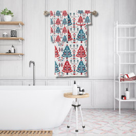 Rode en blauwe kerstboom Scandinavische volkskunst Bad Handdoek