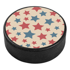 Rode en Blauwe Sterren, 4 juli, Beige Achtergrond Hockey Puck
