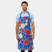 Rode en blauwe Stippen op blauw Schort (Gedragen)