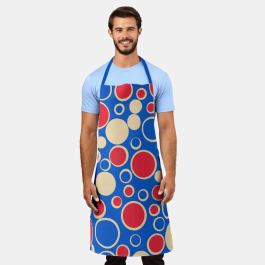 Rode en blauwe Stippen op blauw Schort (Gedragen)