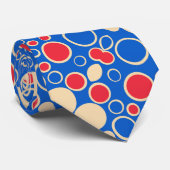Rode en blauwe Stippen op blauw Stropdas (Opgerold)