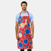 Rode en blauwe Stippen op rood Schort (Gedragen)