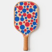 Rode en blauwe Stippen op Tan Pickleball Paddle (Achterkant)