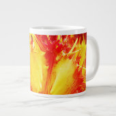 Rode en gele close-up krultulp grote koffiekop (Voorkant rechts)