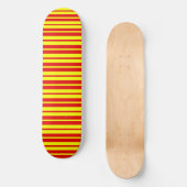 Rode en gele strepen ontwerp persoonlijk skateboard (Voorkant)