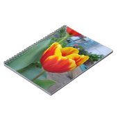 Rode en gele tulp bloementuin foto notitieboek (Linkerzijde)
