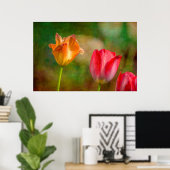 Rode en gele tulpen op getextureerde achtergrond poster (Thuiskantoor)