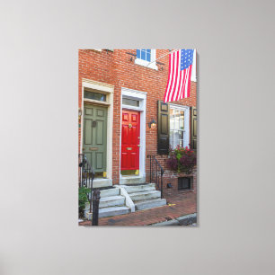 Rode en groene deur op Philadelphia Alley Canvas Afdruk