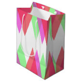 Rode en groene driehoeken medium cadeauzakje (Voorkant Gekanteld)
