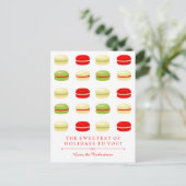Rode en Groene Kerstmis Franse Macarons op Wit Feestdagenkaart (Staand voorkant)