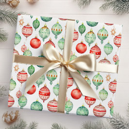 Rode en groene kerstversieringen cadeaupapier