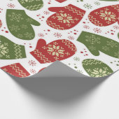 Rode en groene wanten met sneeuwvlokken Kerstmis Cadeaupapier (Hoek)