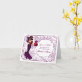 Rode en Paarse Dame in Pet Verjaardag Kaart (Gele Bloem)