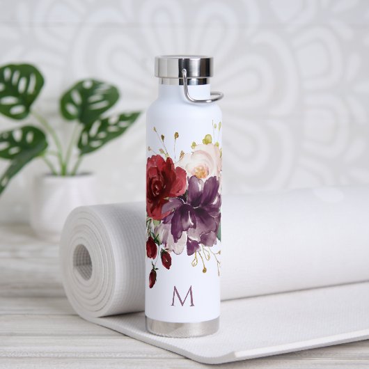 Rode en Pruim Rozen Waterverf Bloemen met Monogram Waterfles (Yoga)