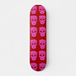 Rode en roze gehaakte schedel skateboard
