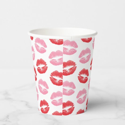 Rode en roze lippen, patroon van lippen, lippensti papieren bekers (Rechts)