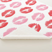 Rode en roze lippen, patroon van lippen, lippensti sherpa deken (3/4)