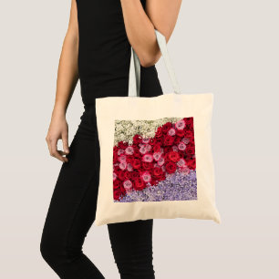 Rode en Roze Rozen met Kleurrijke Gypsophila Tote Bag