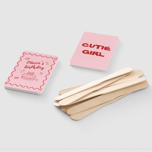 Rode en roze verjaardag handwaaier (Niet-gemonteerd)