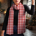 Rode en witte Buffalo Plaid Kerstmis Sjaal<br><div class="desc">Voeg een vleugje klassieke charme toe aan je wintergarderobe met deze rode en witte buffelplaid kerstsjaal. Met een tijdloos geruit patroon is deze lichtgewicht chiffon sjaal perfect voor gelaagdheid en geeft het een gezellig, rustiek gevoel aan je feestelijke kleding. Of het nu gaat om een vakantiebijeenkomst of om een doordacht...</div>