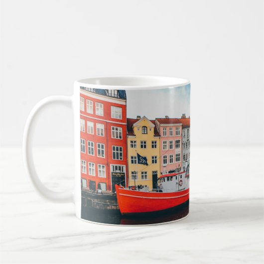 RODE EN WITTE CONCRETE BOUWEN KOFFIEMOK (Links)