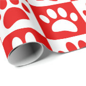 Rode en witte hondenpoten in pleinen op maat cadeaupapier (Rol Hoek)