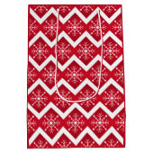 Rode en witte kerstsnowflakes Chevron Pattern Medium Cadeauzakje (Achterkant)