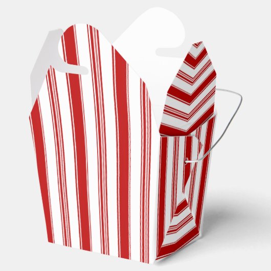 Rode en witte streep bedankdoosjes (Geopend)