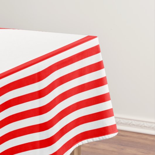 Rode en witte strepen tafelkleed (Voorbeeld)
