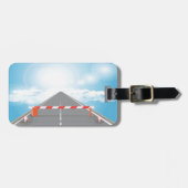 Rode en witte wegbarrière blokkeert toegang bagagelabel (Voorkant horizontaal)