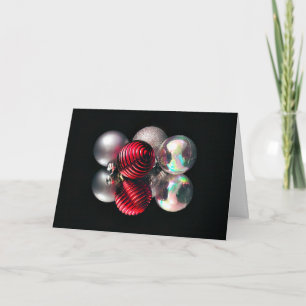 Rode en zilveren kerstbal kaart