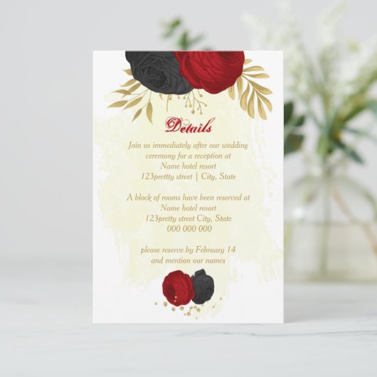 rode en zwarte bloemen gouden botanische bruiloft informatiekaartje (Staand voorkant)