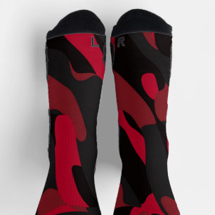 rode en zwarte camo sokken