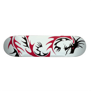 rode en zwarte draak skateboard