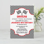 Rode en zwarte geruite raceverjaardag kaart (Staand voorkant)