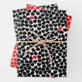 Rode en zwarte harten inpakpapier vel (In situ)