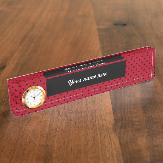 Rode en zwarte pooldots naambordje (Zijkant)