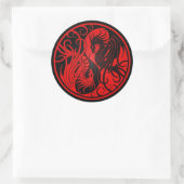 Rode en zwarte vliegers Yin Yang Dragons Ronde Sticker (Tas)