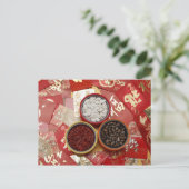 Rode enveloppen met meloenzaden verspreid op tafel briefkaart (Staand voorkant)