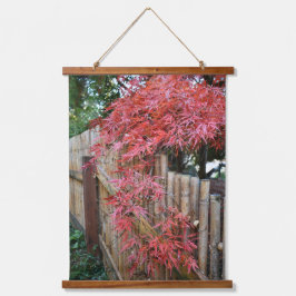 Rode esdoorn bladeren en bamboe hek hangend wandkleed