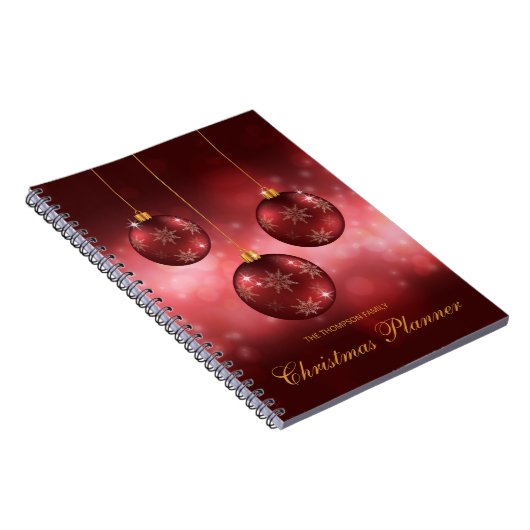 Rode feestelijke kerstcadeautjes met aangepaste te notitieboek (Rechterzijde)