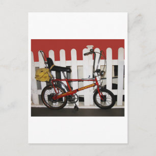 Rode  fietsenretro 1970-kaper briefkaart