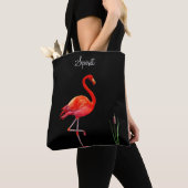 Rode Flamingo op Zwarte Tote Tas (Dichtbij)