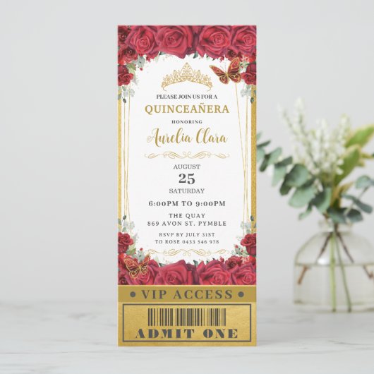 Rode Florale Rozen Quinceañera Sweet 16 VIP Ticket Kaart (Staand voorkant)