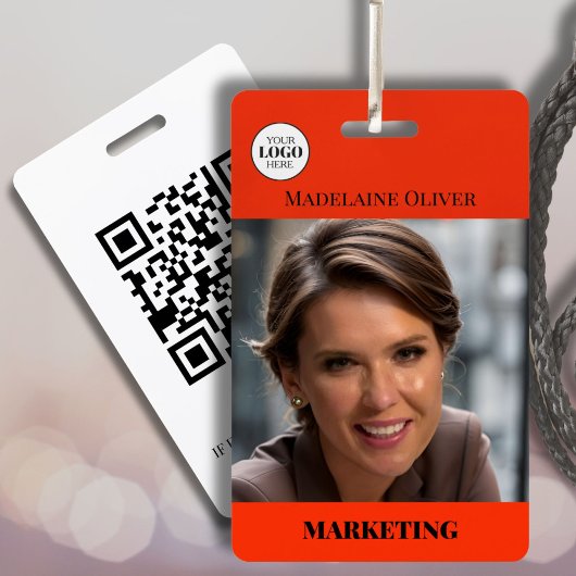 Rode foto QR-code en logo Werknemersnaam Badge