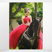 Rode Fuchsia Rozen Gouden Vlinders Quinceañera Drieluik Uitnodiging (Binnenkant midden)