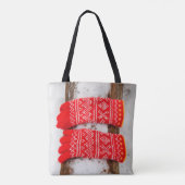 Rode gebreide handschoenen in sneeuw tote bag (Achterkant)